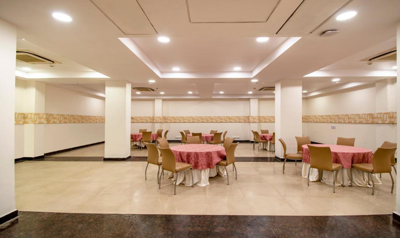 Treebo Premium Rose Mallow Nueva Delhi Exterior foto