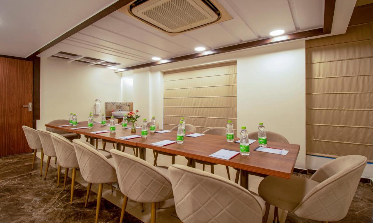 Treebo Premium Rose Mallow Nueva Delhi Exterior foto